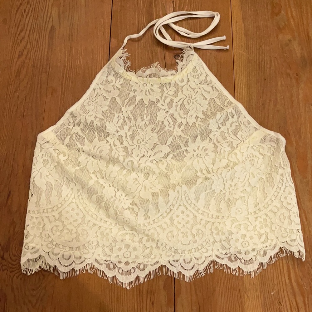DO+BE cropped lace halter 🤍
